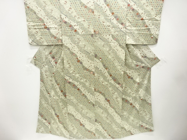 道長取りに疋田・菊唐草模様　小紋着物